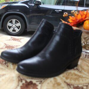 BearTraps Women's Black Zip Booties Black 11M "Gerty" N/woTags Nice!